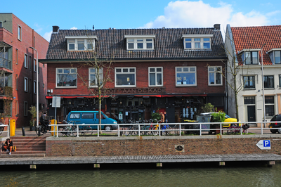 900132 Gezicht op het pand Oosterkade 18 (café Orloff aan de Kade) te Utrecht.